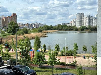 квартира за адресою Ревуцького вул., 40-Г