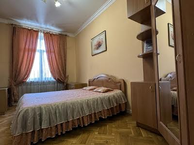 квартира по адресу Черновола просп. (700-летия Львова), 1