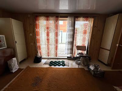 дом по адресу с. Старые Безрадичи, горохова, 1