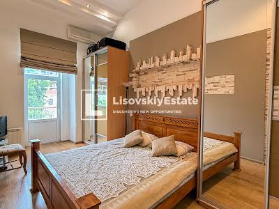 квартира за адресою Стрілецька вул., 7/6