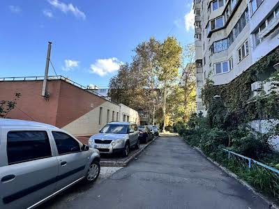 квартира за адресою Євгена Танцюри вул., 74/2