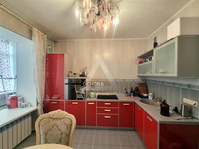 квартира за адресою Українська вул., 6А