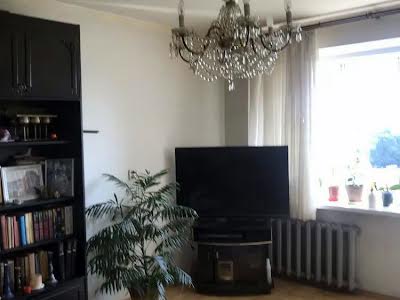 квартира за адресою Гната Хоткевича вул., 58