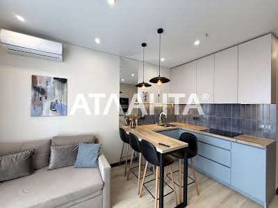 квартира за адресою Літературна вул., 10
