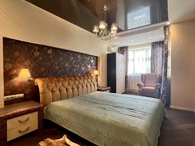 квартира по адресу Юрия Шумского ул., 3б