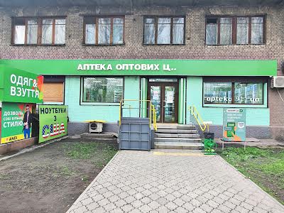 комерційна за адресою Металлургів, 14