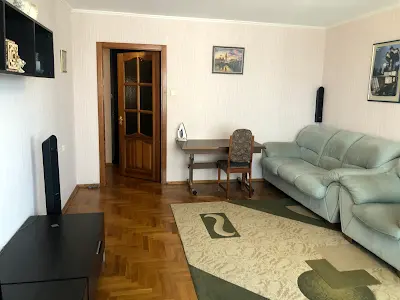 квартира за адресою Братів Зерових вул. (Червонопартизанська), 14-Б