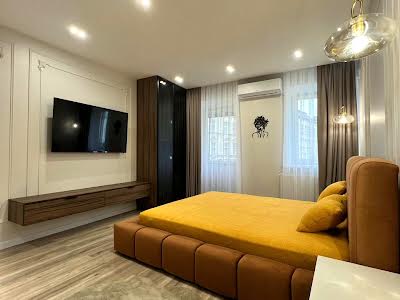 квартира за адресою Святого Теодора пл., 6