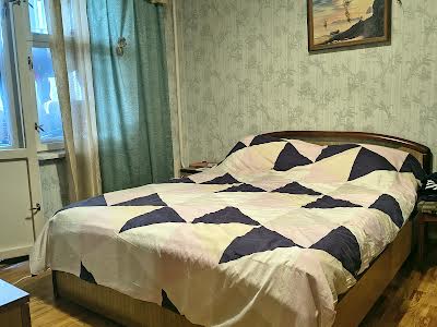 квартира за адресою Леоніда Бикова бульв., 4
