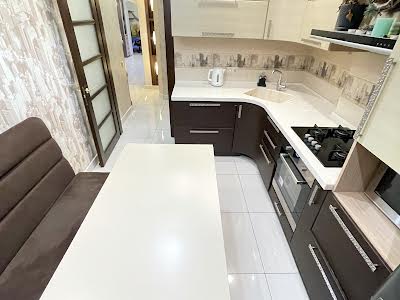 квартира за адресою Боголюбова вул., 20