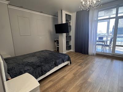 квартира за адресою Озерна, 20