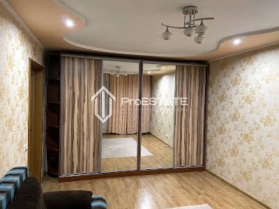 квартира за адресою Оноре де Бальзака вул., 68