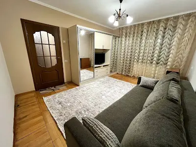 квартира за адресою Демнянська вул., 6