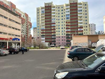 квартира за адресою Сахарова вул., 20Б