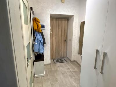 квартира за адресою Набережна вул., 8д
