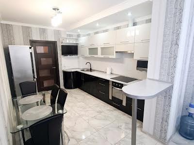 квартира за адресою Ревуцького вул., 7в