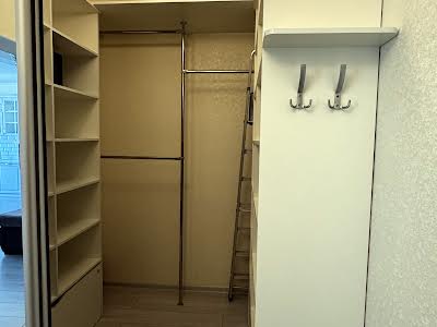 квартира за адресою Генуезька вул., 5