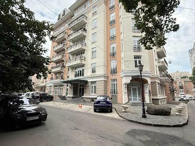 квартира за адресою Затишна вул., 13