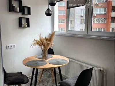 квартира за адресою Боголюбова вул., 27