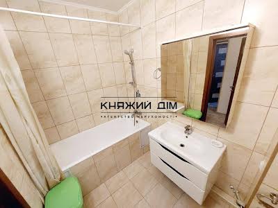 квартира за адресою Авіаконструктора Ігоря Сікорського вул. (Танкова), 1