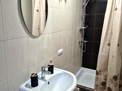 будинок за адресою Кукурудзяна вул., 56