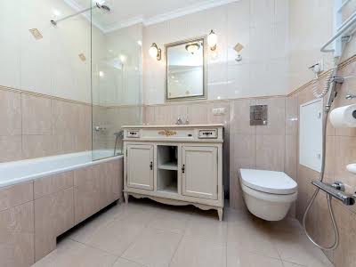квартира за адресою Михайла Максимовича вул. (Онуфрія Трутенка), 9-А