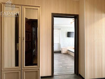 квартира за адресою Михайла Лушпи просп., 22