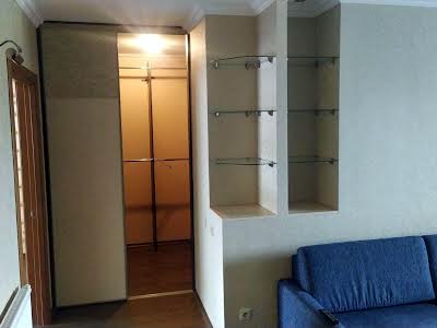 квартира по адресу Червоной Калины просп., 1