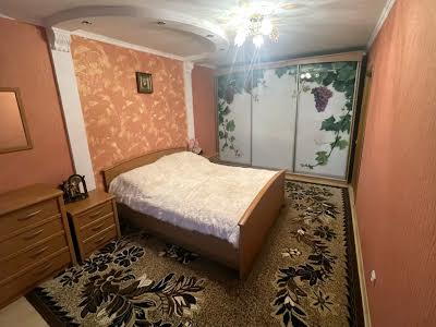 квартира за адресою Степана Бандери вул., 49/2