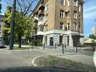 коммерческая по адресу Соборная пл. (Октябрьская), 7