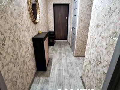 квартира за адресою Соборна вул. (50 років Жовтня), 7