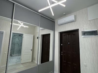 квартира за адресою Краснова вул., 3/3