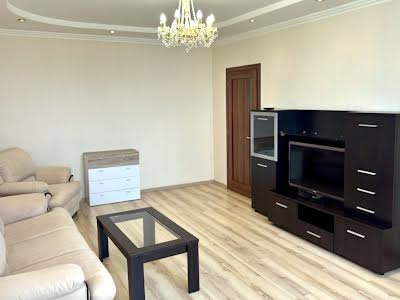 квартира за адресою Героїв Оборони вул., 10-А