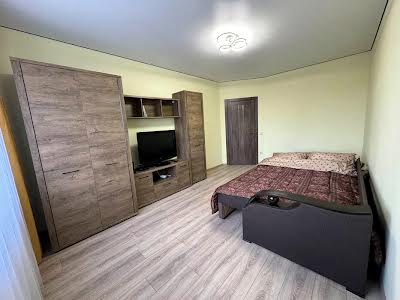 квартира за адресою Височана вул., 18
