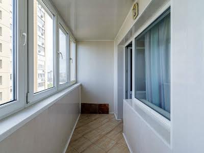 квартира за адресою Дарницький бульв., 10а