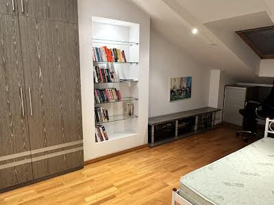 квартира за адресою Панаса Мирного вул., 4