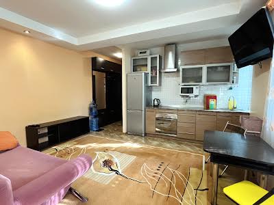 квартира за адресою Волинська вул., 8