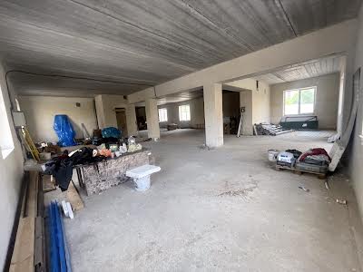 комерційна за адресою Боголюбова вул., 27а