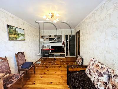 квартира за адресою Олега Мудрака вул. (Генерала Наумова), 33