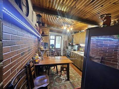 квартира за адресою Драгоманова вул., 44-А