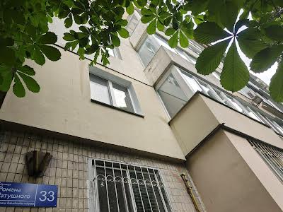 квартира за адресою Романа Ратушного вул. (Волгоградська), 33