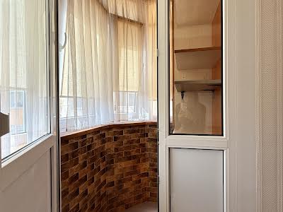 квартира по адресу Кондратюка Юрия ул., 5