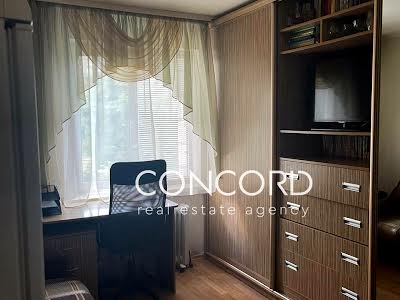 кімната за адресою Голосіївський просп. (40-річчя Жовтня), 17-Б