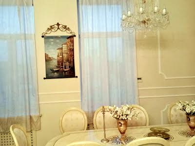 квартира за адресою Богдана Хмельницького вул., 10