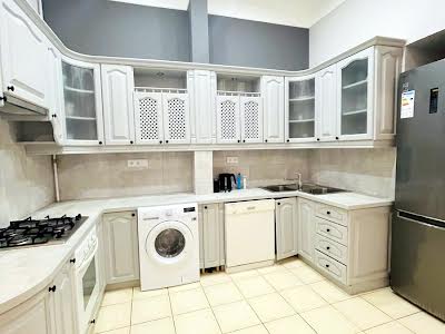 квартира за адресою Мала Житомирська вул., 5