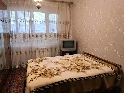квартира за адресою Юрія Литвинського вул. (Російська), 42/15