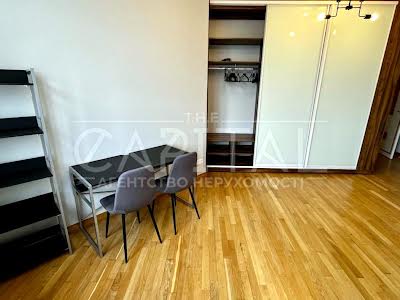 квартира за адресою Шота Руставелі вул., 27