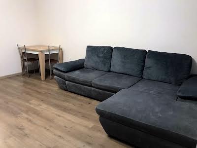 квартира за адресою Сім'ї Кульженків вул. (Петра Дегтяренка), 37