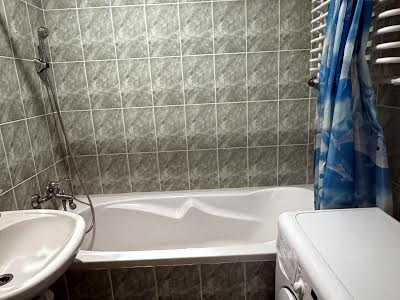 квартира за адресою Новопирогівська вул., 25