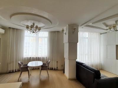 квартира по адресу Французский бульвар, 23
